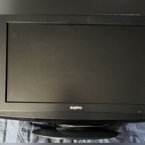 Sanyo LCD Multi function LCD TV /PC MONITOR & remote
